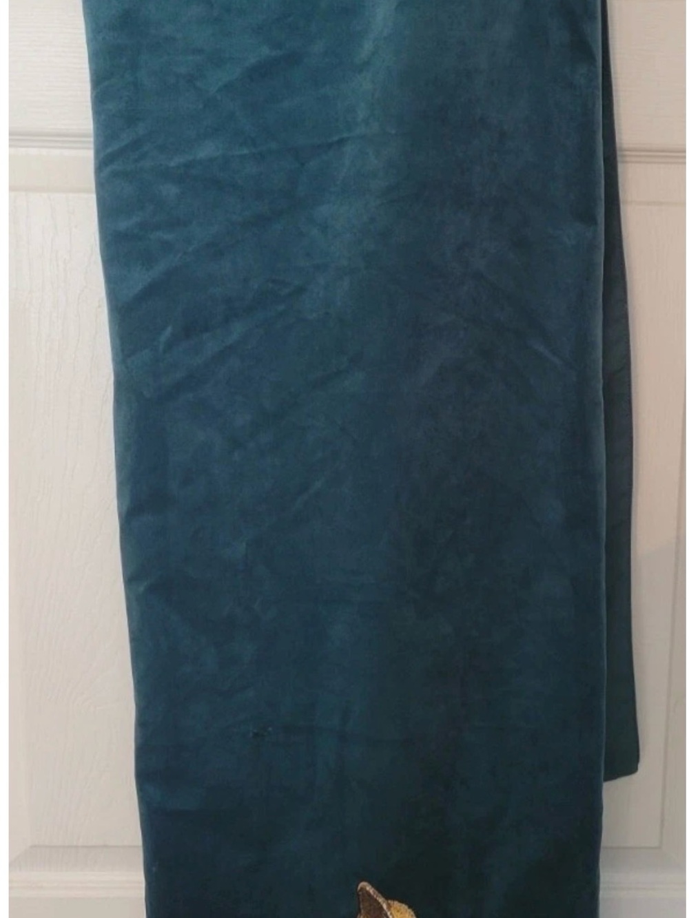 Callisto Home Table Runner Leopard Velvet 16 x 90” MSRP $125 Green